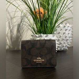 EUC 🤩 Coach Wallet
